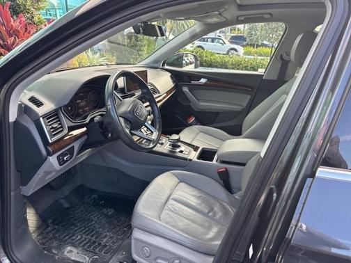 2020 Audi Q5 40 Premium Plus