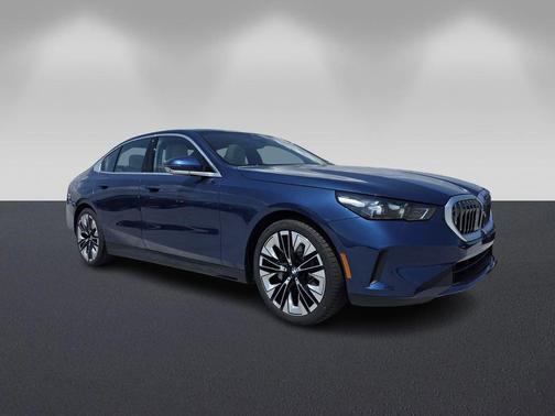 Phytonic Blue Metallic 2026 BMW 530 i