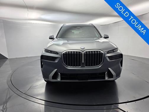 Skyscraper Gray Metallic 2024 BMW X7 xDrive40i