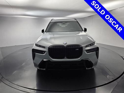 2023 BMW X7 M60i