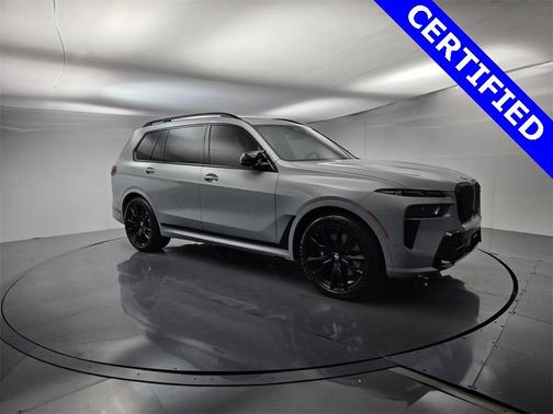 2023 BMW X7 M60i