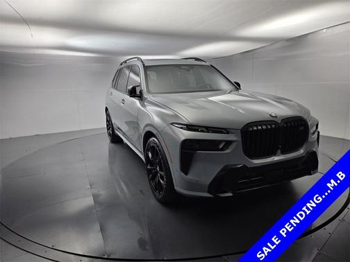 2023 BMW X7 M60i