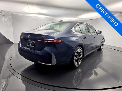 Phytonic Blue Metallic 2024 BMW 530 i