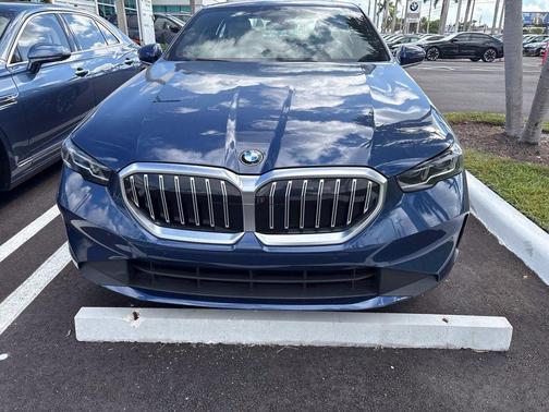 Phytonic Blue Metallic 2024 BMW 530 i