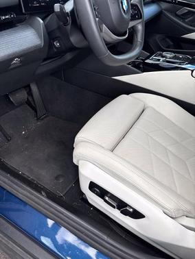 Phytonic Blue Metallic 2024 BMW 530 i