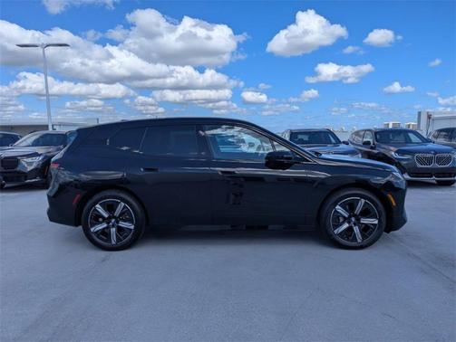 2026 BMW iX xDrive45