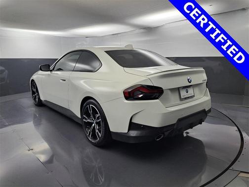 2022 BMW 230 i