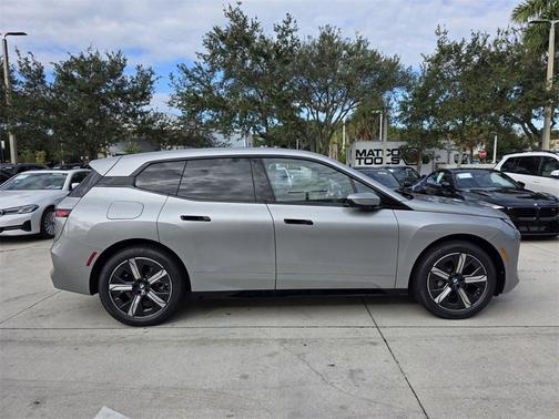 2026 BMW iX xDrive60