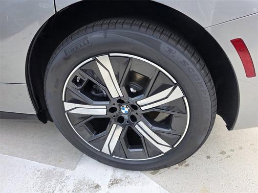 2026 BMW iX xDrive60