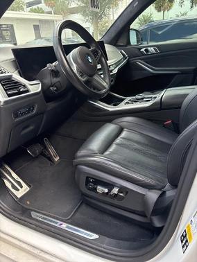 2023 BMW X7 xDrive40i