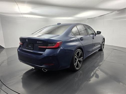 2023 BMW 330 i