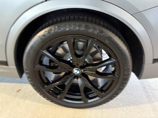 2026 BMW X7 M60i