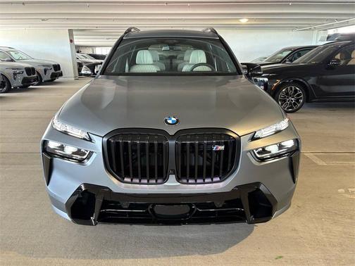 2026 BMW X7 M60i