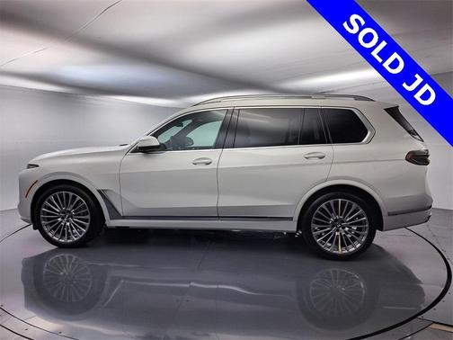 2025 BMW X7 xDrive40i