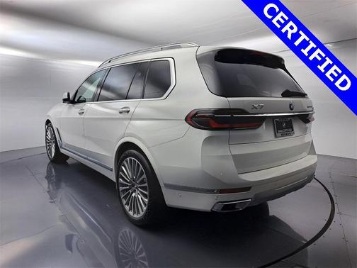 2025 BMW X7 xDrive40i