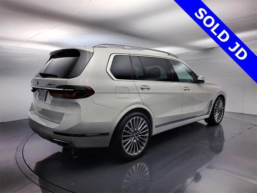 2025 BMW X7 xDrive40i