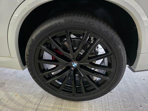 Alpine White 2026 BMW X5 sDrive40i