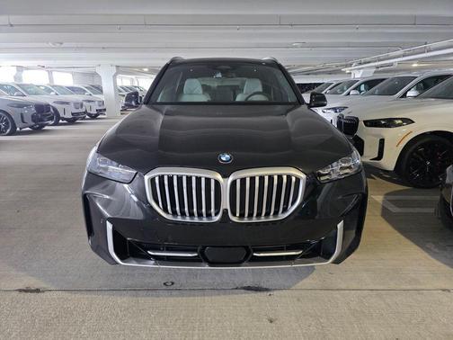 Black Sapphire Metallic 2026 BMW X5 sDrive40i