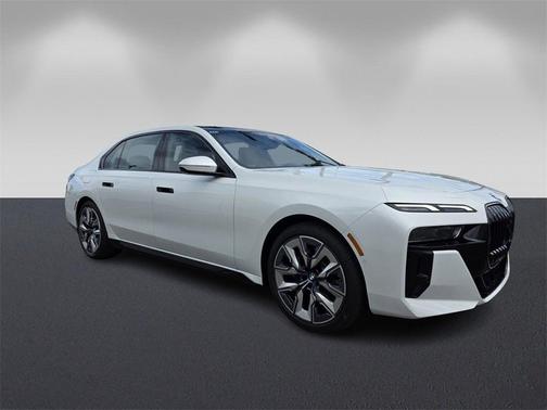 2025 BMW 760 760i xDrive
