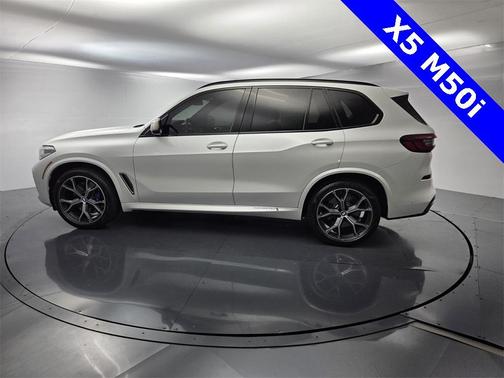 2021 BMW X5 M50i