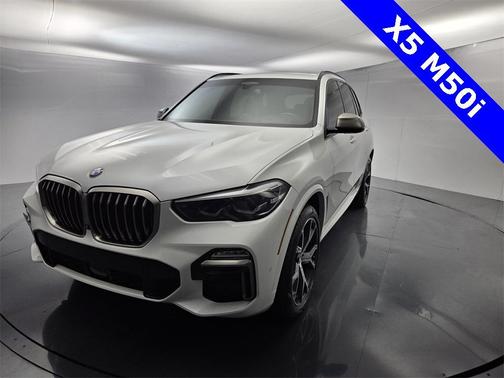 2021 BMW X5 M50i