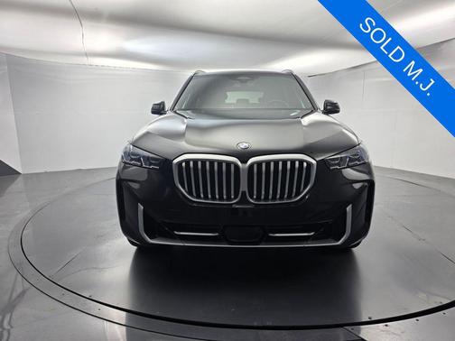 Black Sapphire Metallic 2026 BMW X5 sDrive40i