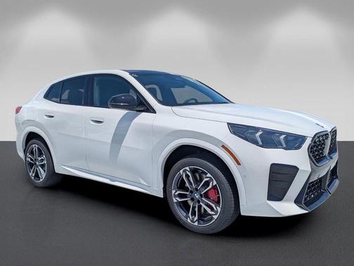 Alpine White 2026 BMW X2 xDrive28i