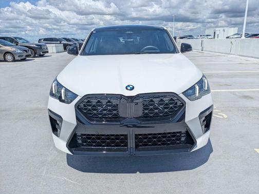 Alpine White 2026 BMW X2 xDrive28i