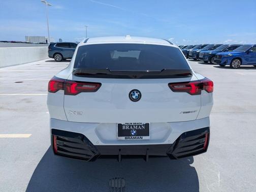 Alpine White 2026 BMW X2 xDrive28i