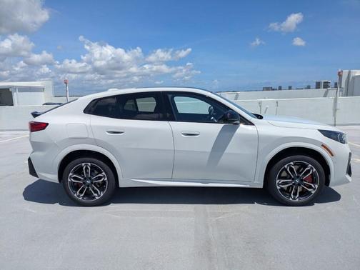 Alpine White 2026 BMW X2 xDrive28i