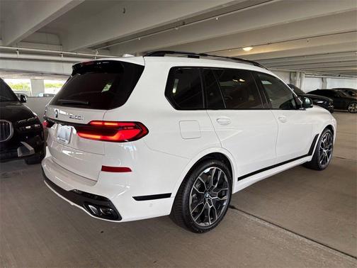 2026 BMW X7 M60i