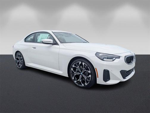 2025 BMW 230 i