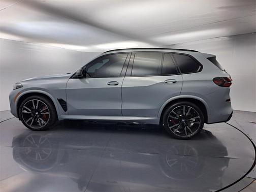 2024 BMW X5 M60i