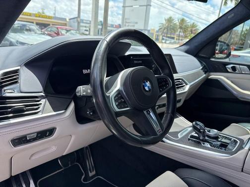 Alpine White 2022 BMW X7 xDrive40i