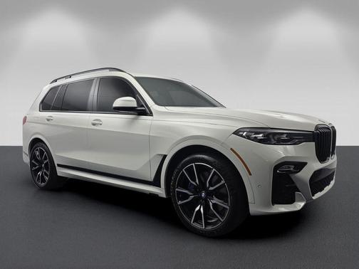 Alpine White 2022 BMW X7 xDrive40i