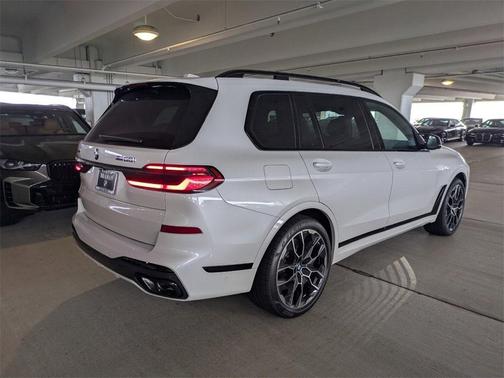 2026 BMW X7 M60i
