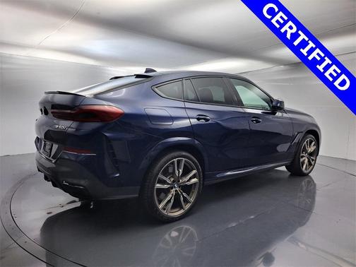 2022 BMW X6 M50i