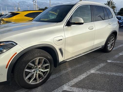 2023 BMW X5 PHEV xDrive45e