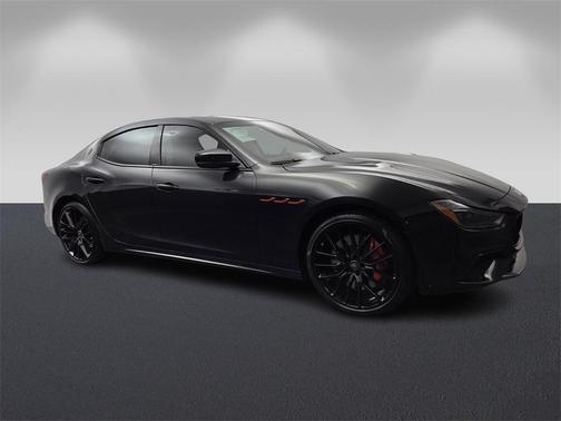 2023 Maserati Ghibli Trofeo