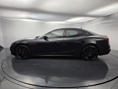 2023 Maserati Ghibli Trofeo