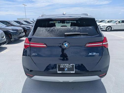 Tanzanite Blue II Metallic 2026 BMW X3 30 xDrive