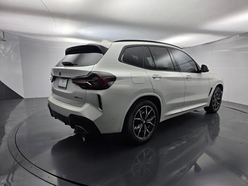 Mineral White Metallic 2023 BMW X3 sDrive30i