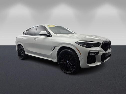 2021 BMW X6 M50i