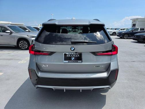 Space Silver 2026 BMW X1 xDrive28i