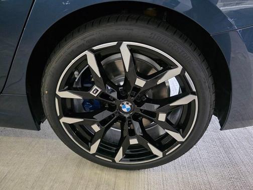 Arctic Race Blue Metallic 2026 BMW 330 I