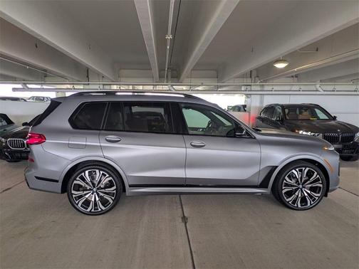 2026 BMW X7 M60i