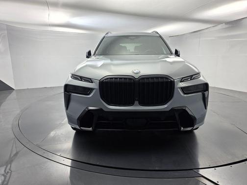 Brooklyn Gray Metallic 2023 BMW X7 xDrive40i