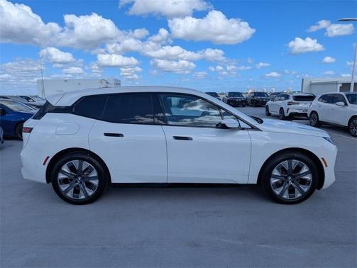 2026 BMW iX xDrive45