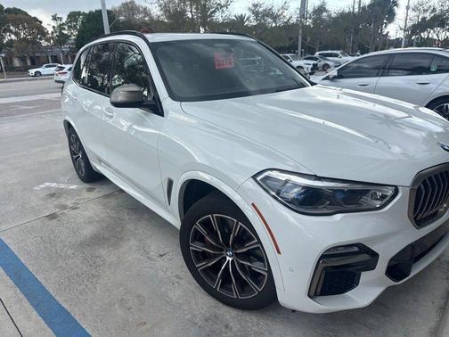 2021 BMW X5 M50i