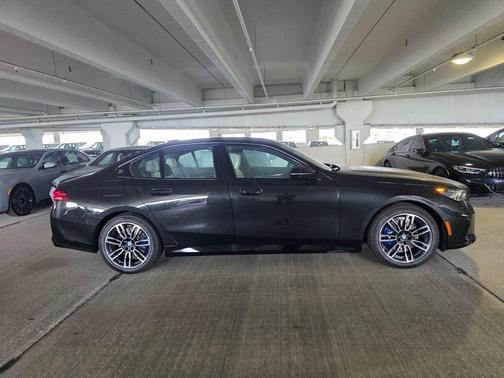 Black Sapphire Metallic 2027 BMW 530 i